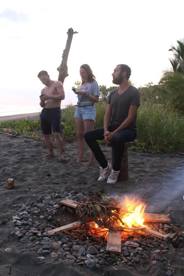 ホテル Miguel Surf Camp ケポス エクステリア 写真